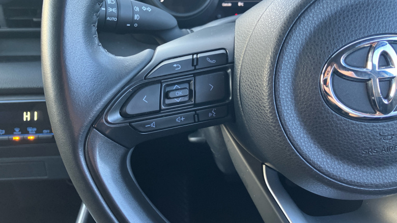 Toyota Yaris 1.5 Hybrid Design 5dr CVT Hybrid Hatchback